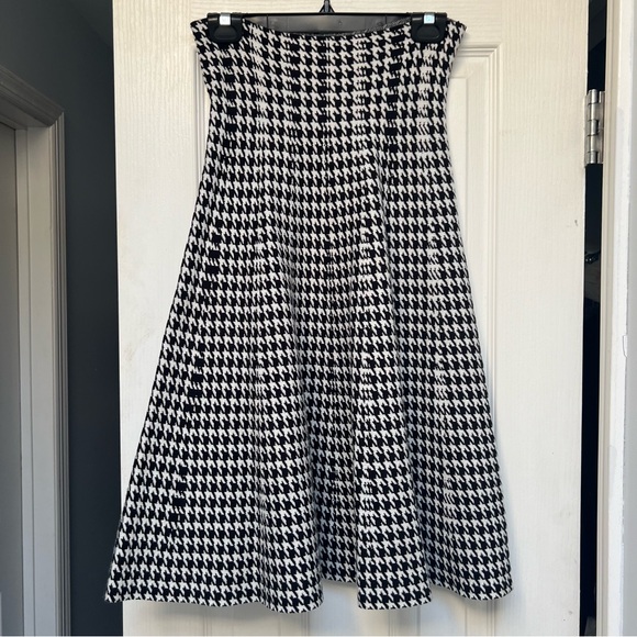 $10 Deals🤝🔖Mia Mod houndstooth heavy knit skirt unlined knee length high waist - Picture 3 of 5